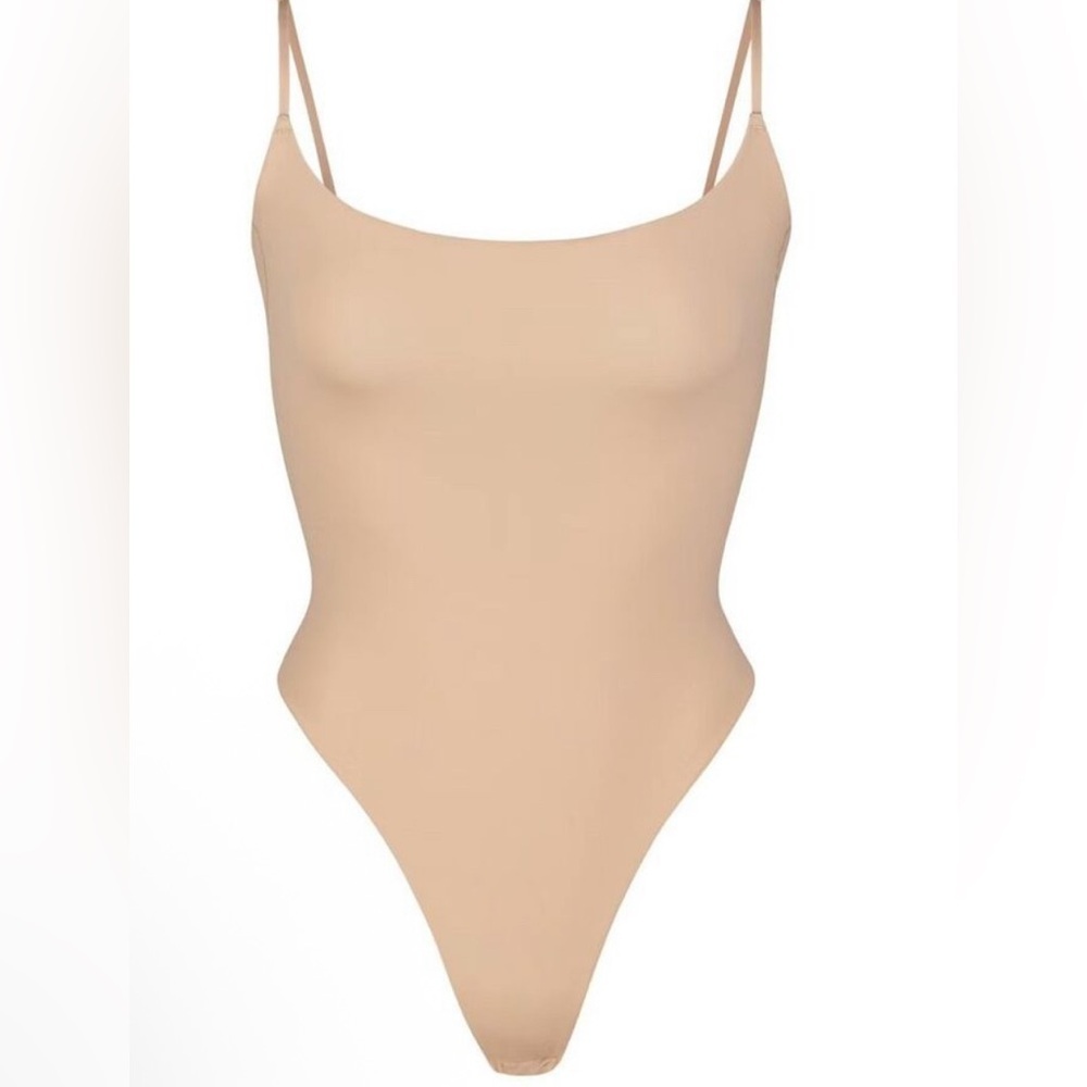 SKIMS Nude Sculpting Bodysuit - Picture 2 of 9